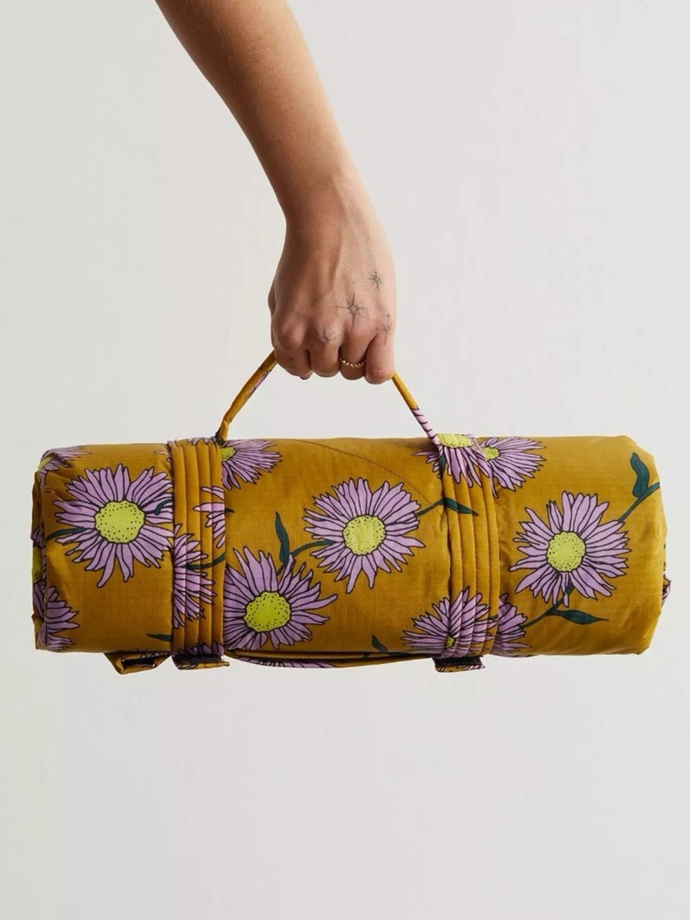 BAGGU Mustard Floral Roll-Up Blanket with Pink Daisies